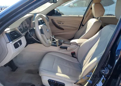 2013 BMW 328 Xi z USA, uszkodzony, nr VIN WBA3B3C58DF539434